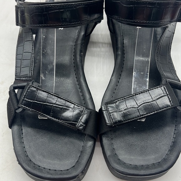 Marc Fisher Black Croc Embossed Sandals Size 10 BSN4031 - Picture 2 of 10
